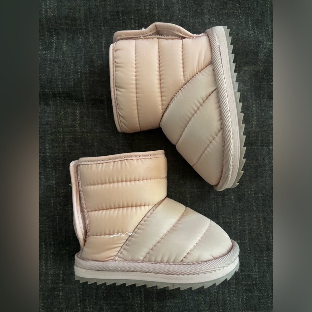 Pink velcro toddler boots